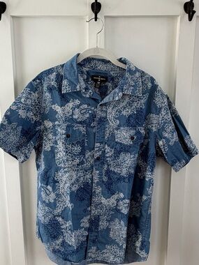 Men’s Blue Floral Button Down | Size Medium | Denim Style